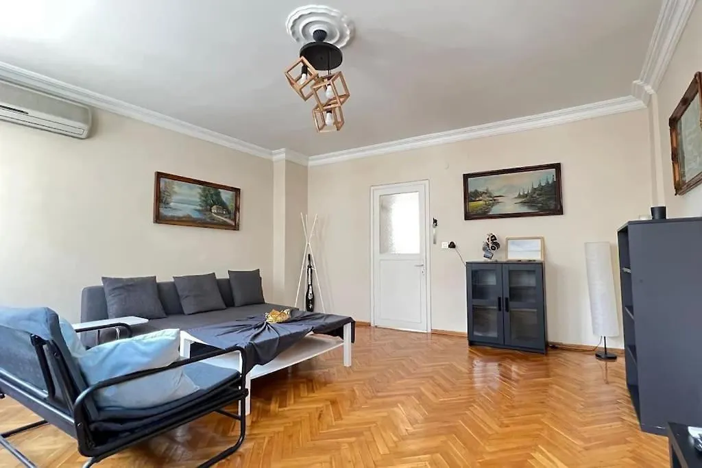 Apartment Spacious 2Br Near Taksim Istanbul